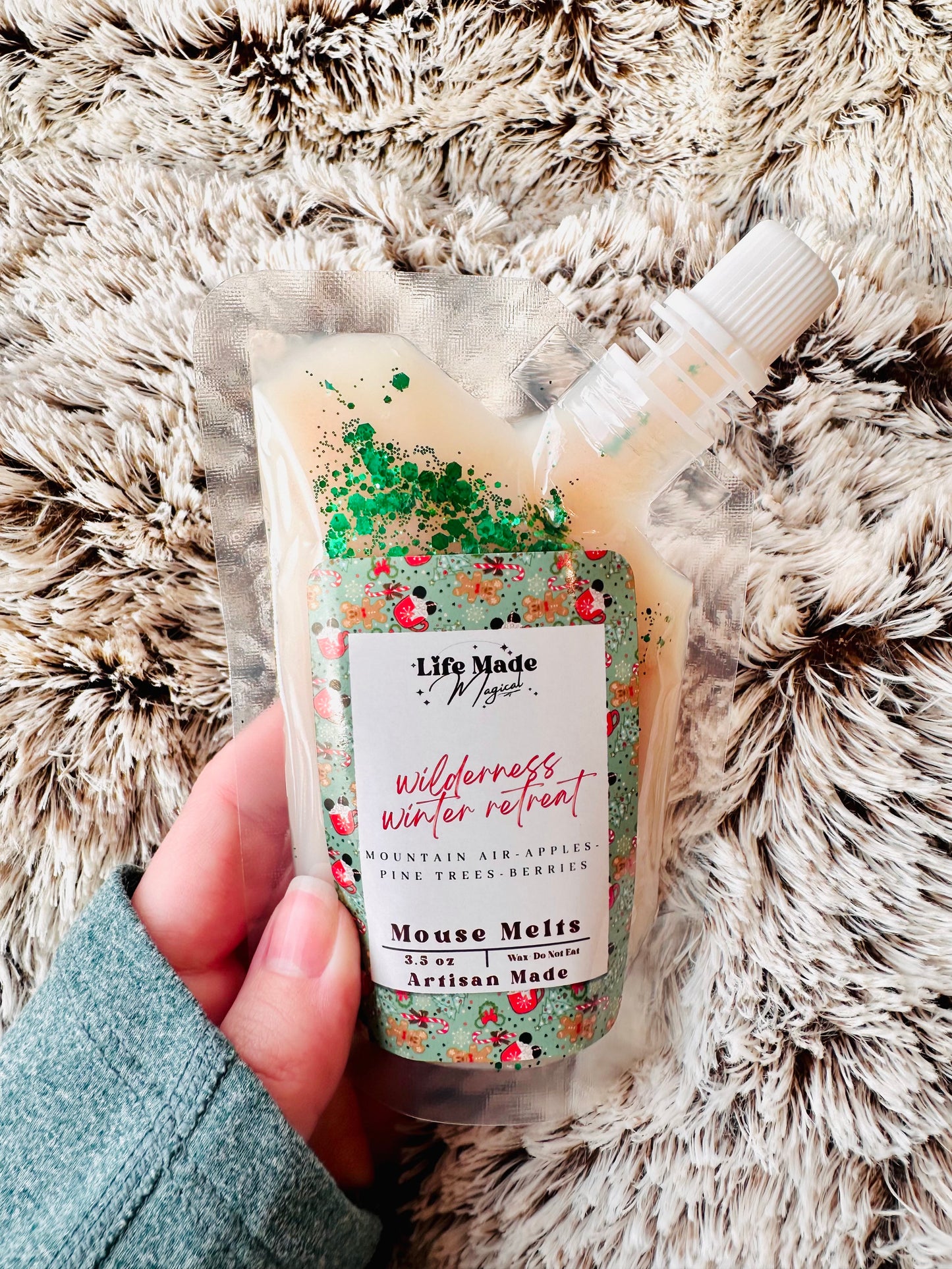 Wilderness Winter Retreat Mouse Melt - Squeeze Wax